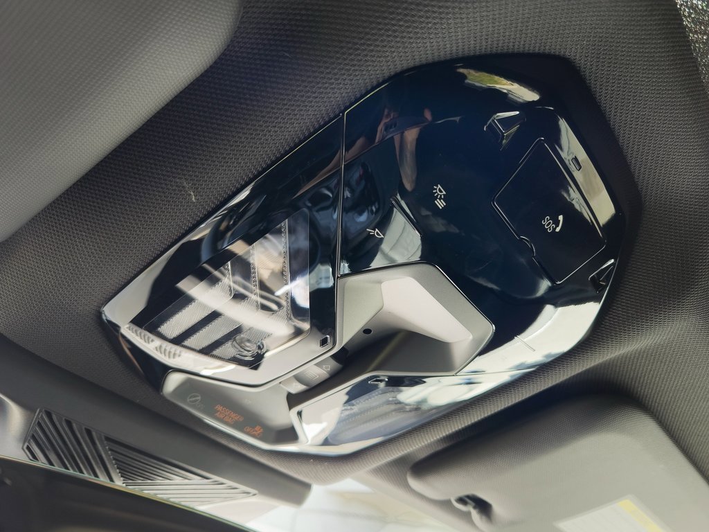 Used 2025 BMW X3 xDrive30i w/ Convenience Package image 19