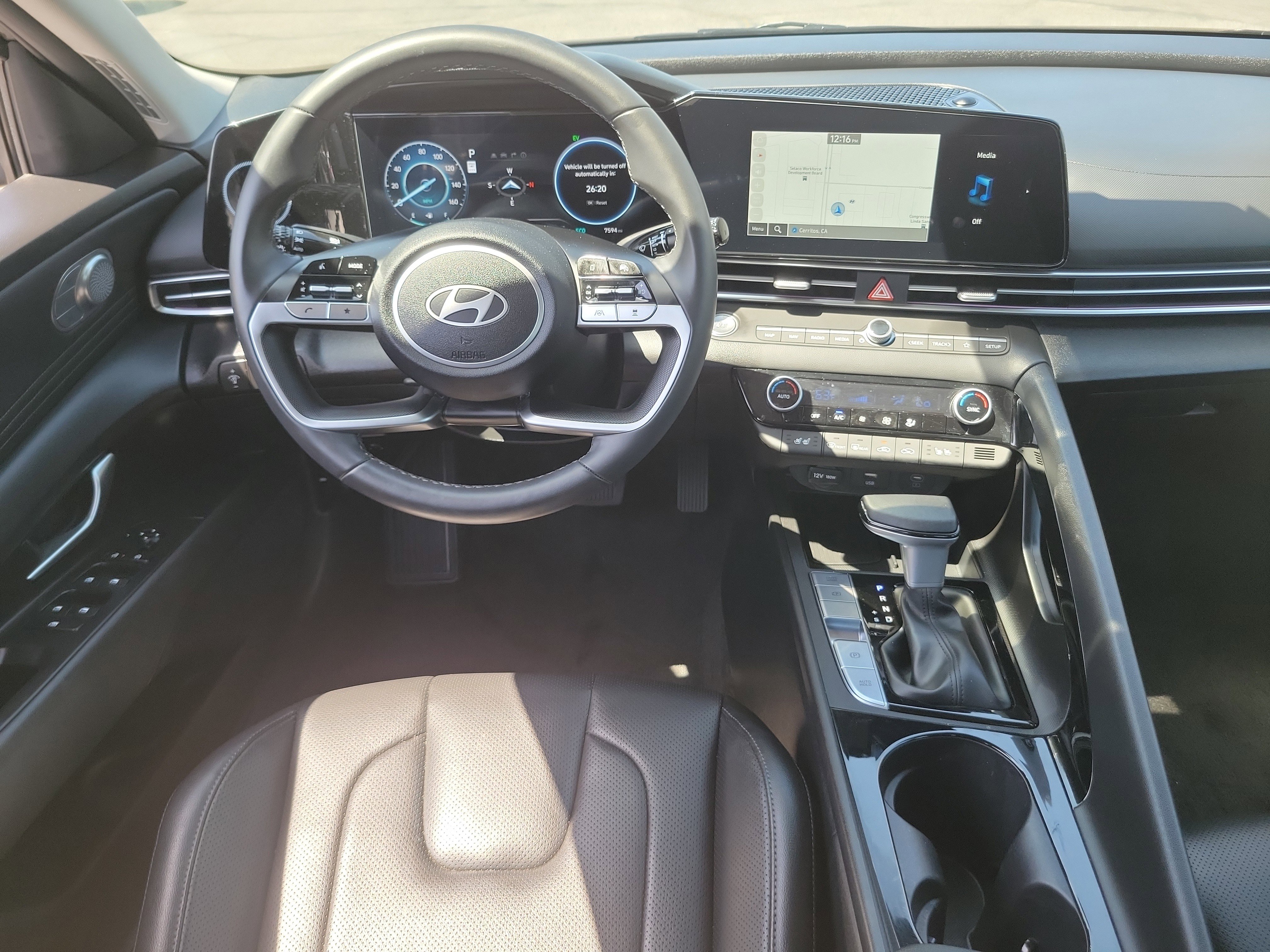 Certified 2025 Hyundai Elantra Limited image 8