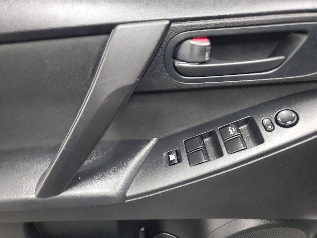 Used 2010 MAZDA MAZDA3 i Sport FWD image 10