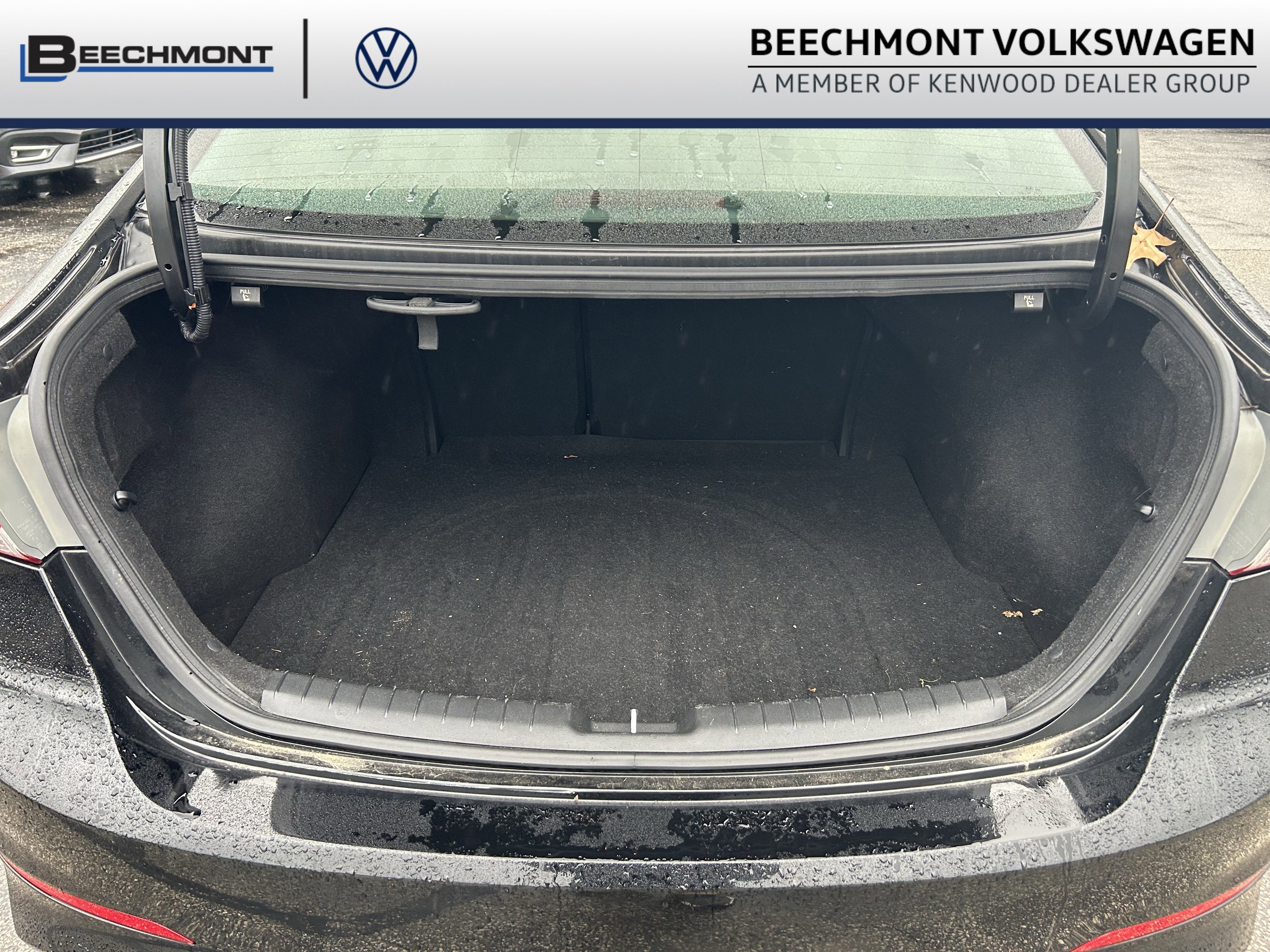 Used 2017 Hyundai Elantra SE image 24