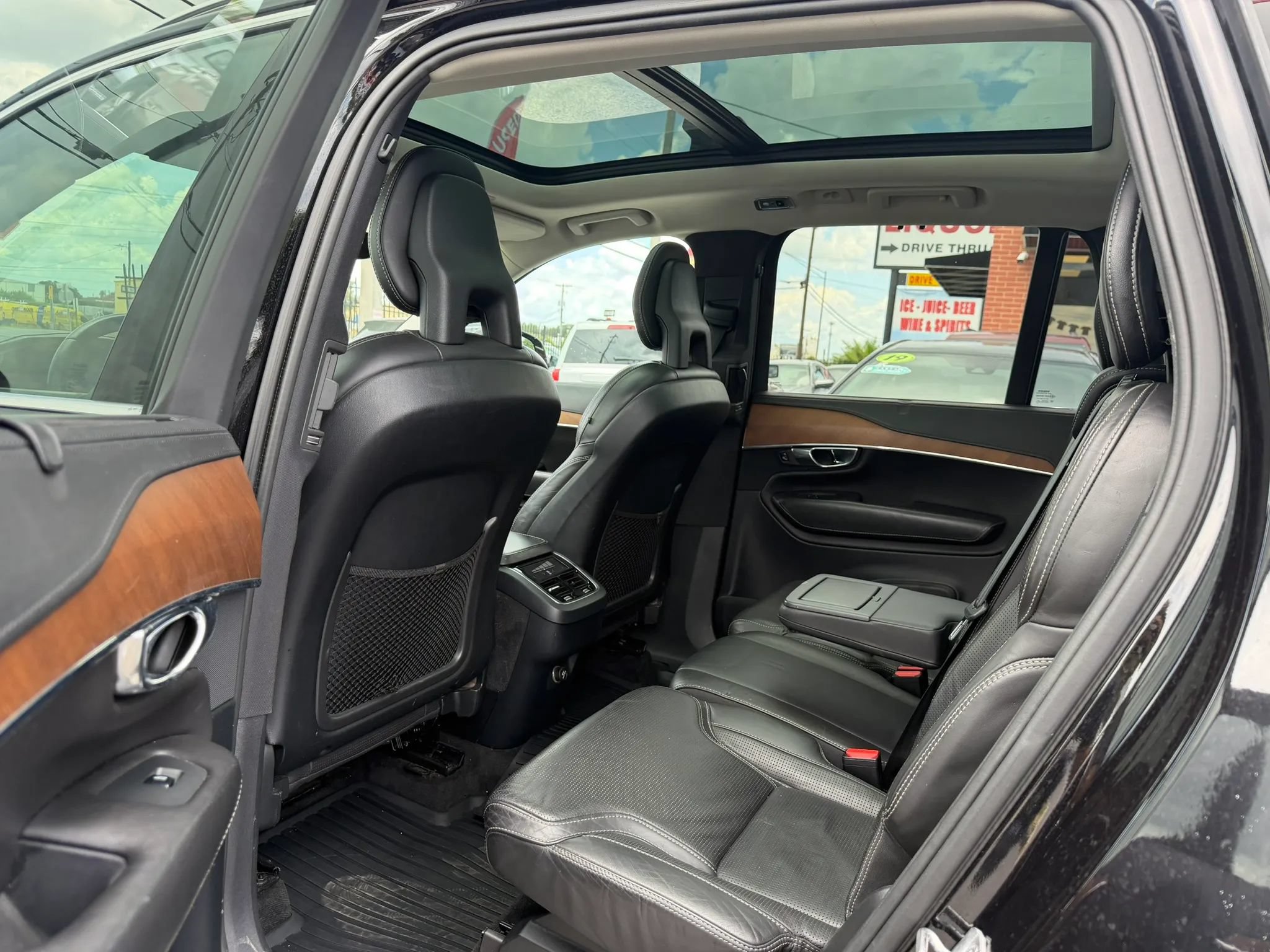 Used 2016 Volvo XC90 T6 Inscription AWD/4WD image 14