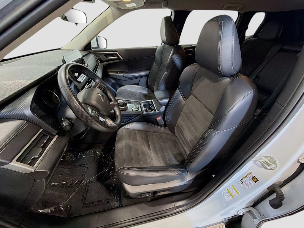 Used 2024 Mitsubishi Outlander SE AWD/4WD image 19