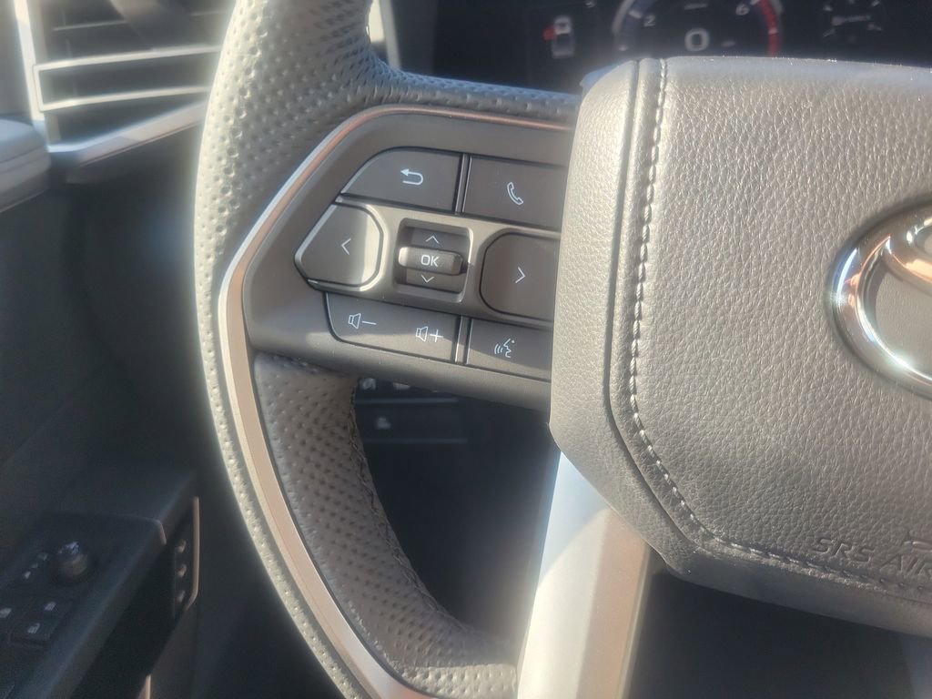 Used 2026 Toyota Tundra Limited w/ Power Package image 39