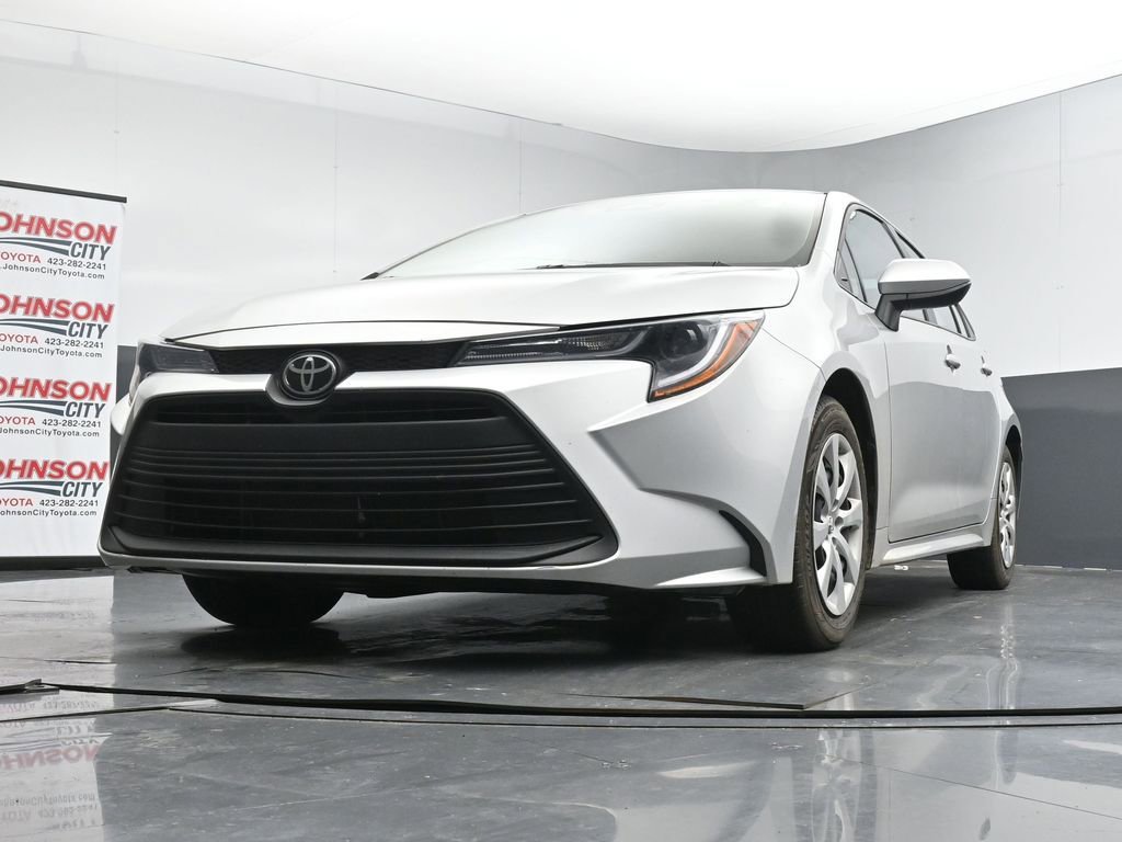Used 2024 Toyota Corolla LE image 20