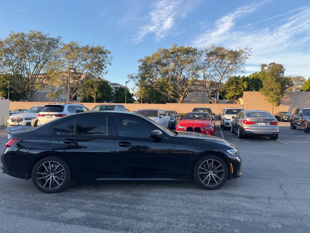 Used 2020 BMW 330i Sedan w/ Driving Assistance Package image 4