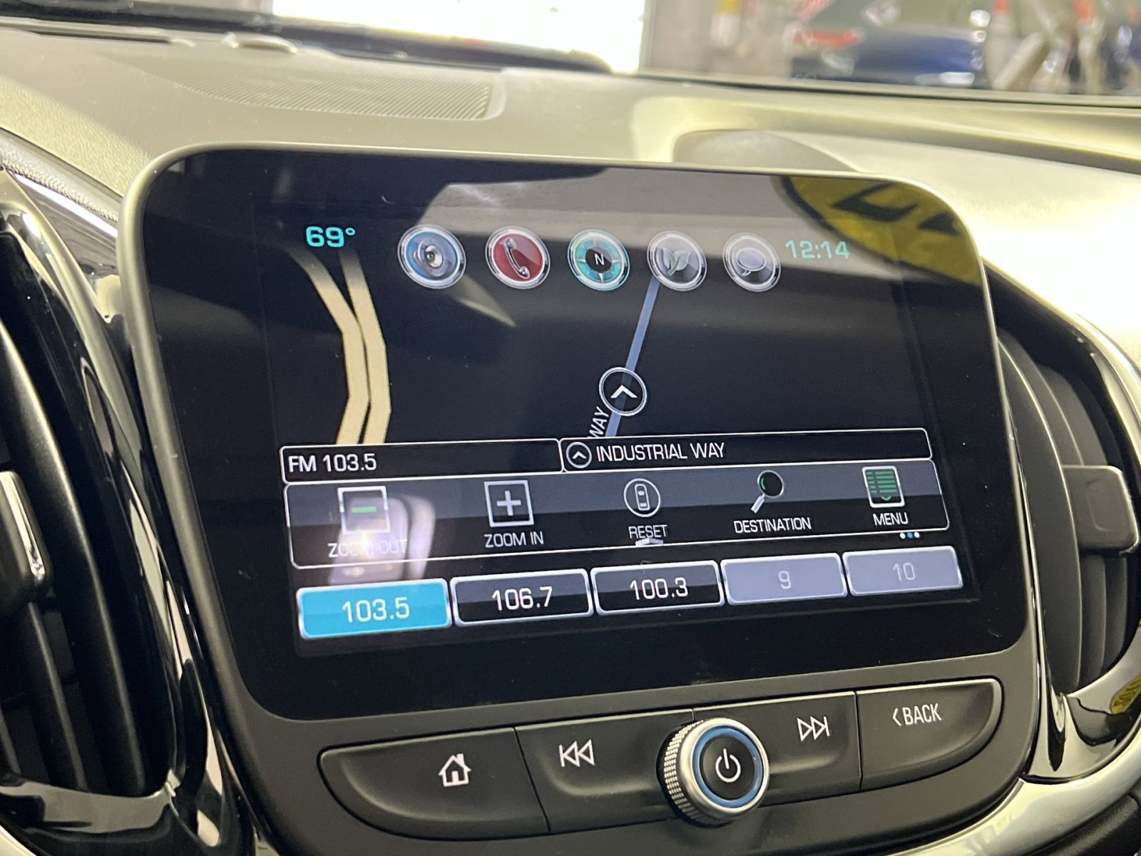 Used 2017 Chevrolet Volt Premier w/ Driver Confidence II Package image 20