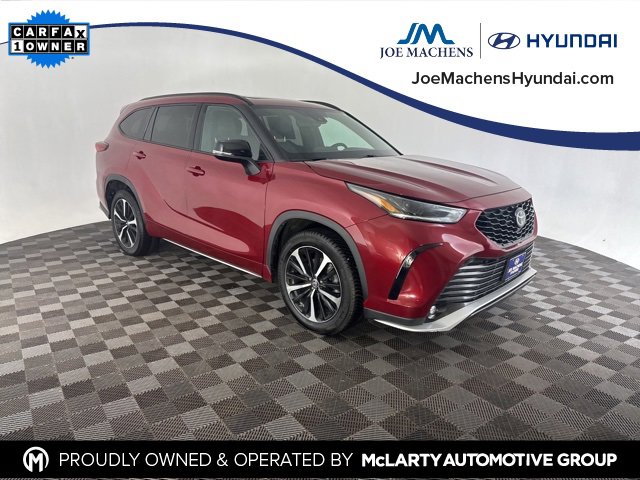 Used 2021 Toyota Highlander XSE image 1