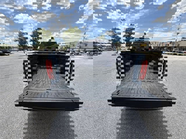 Certified 2022 GMC Sierra 1500 AT4 w/ AT4 Premium Package image 27