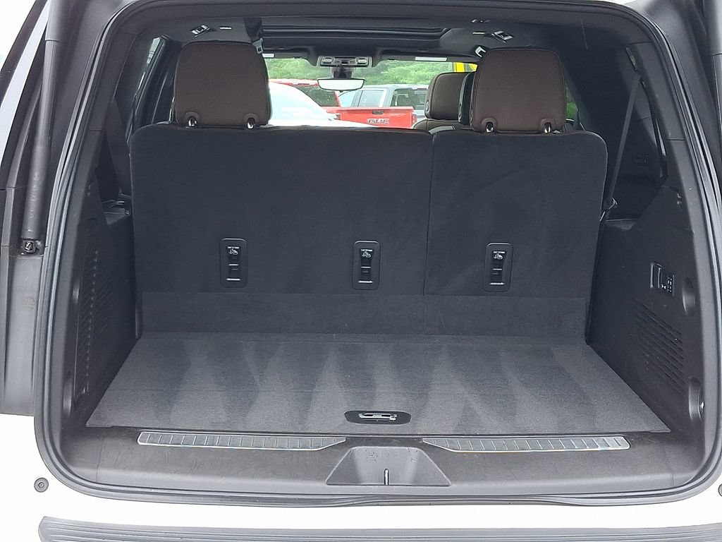 Certified 2021 Chevrolet Suburban High Country AWD/4WD image 30
