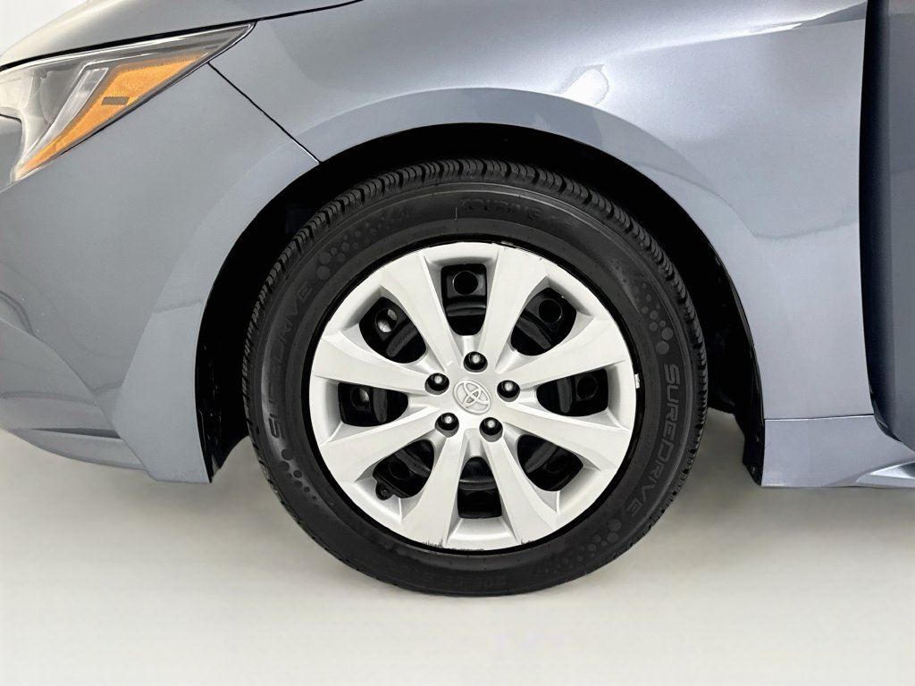 Used 2025 Toyota Corolla LE FWD image 28