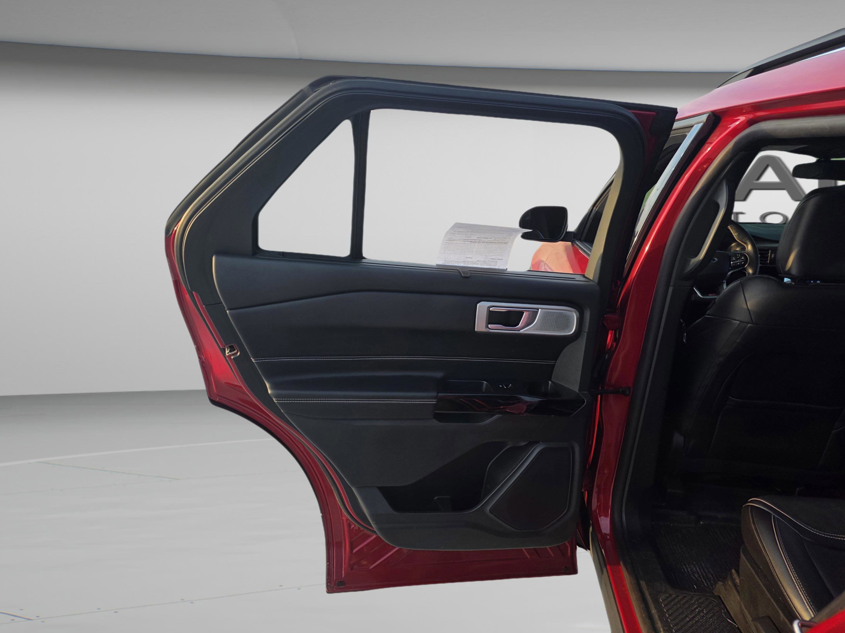 Used 2023 Ford Explorer ST w/ Equipment Group 401A image 18