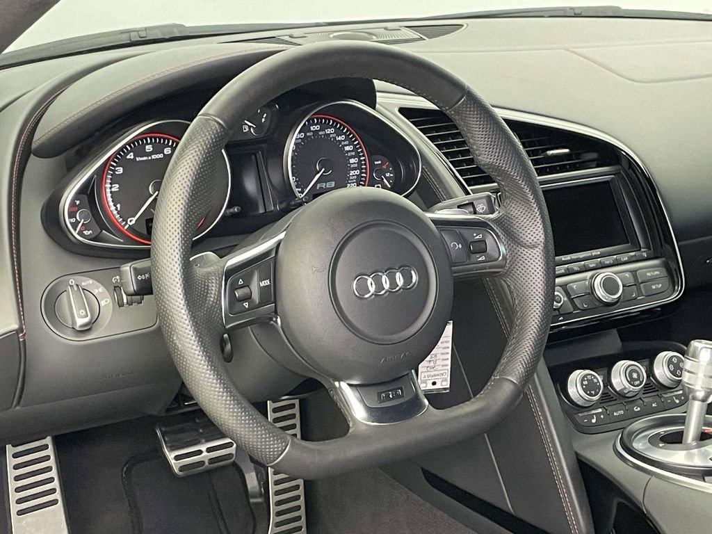 Used 2012 Audi R8 V10 AWD/4WD image 4