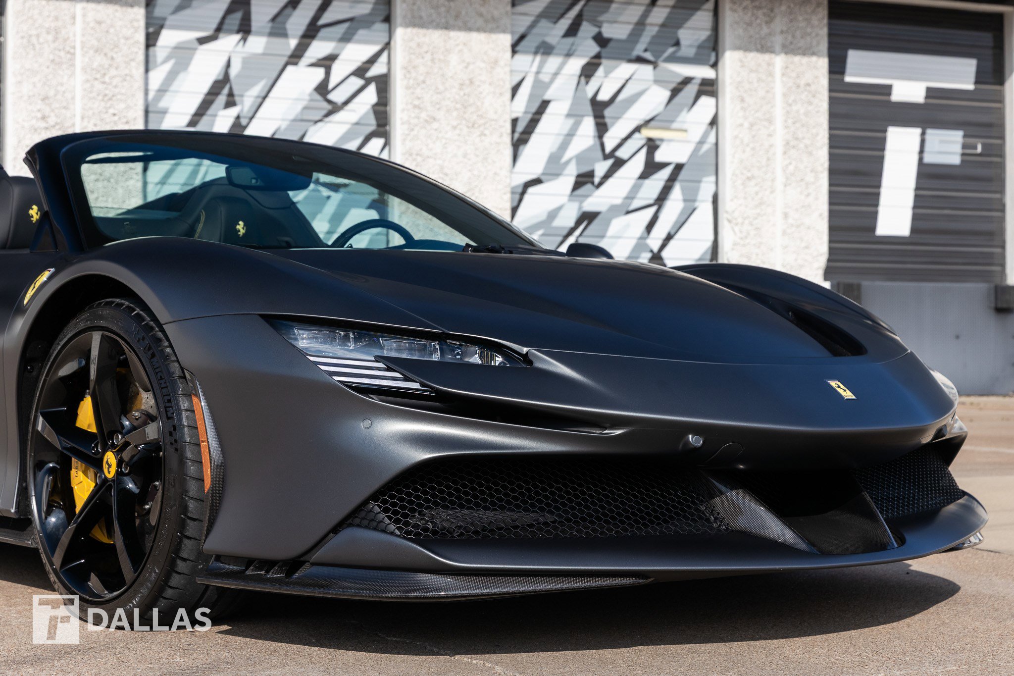 Used 2025 Ferrari SF90 Spider Spider image 2