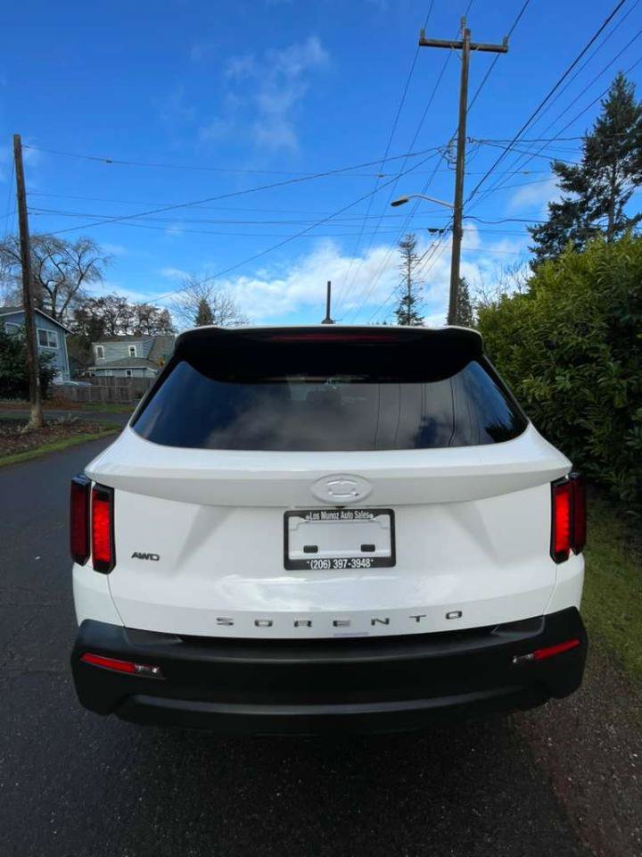 Used 2021 Kia Sorento LX AWD/4WD image 5