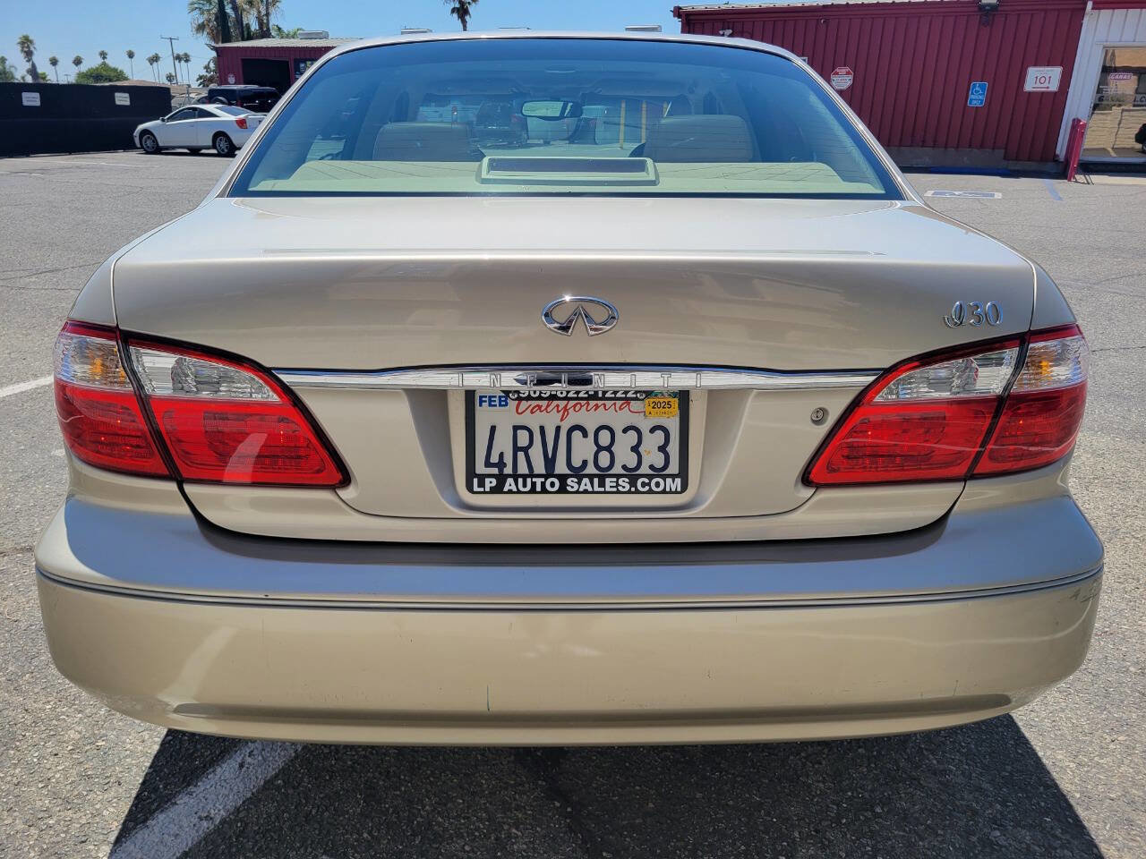 Used 2001 INFINITI I30 image 4