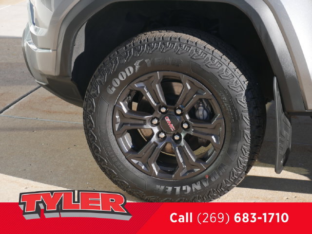 Used 2024 GMC Canyon Elevation w/ Elevation Premium Package AWD/4WD image 41
