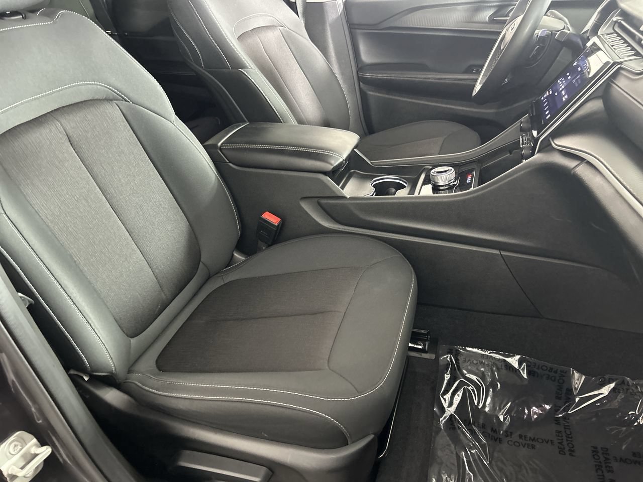 Used 2023 Jeep Grand Cherokee Laredo X RWD image 26