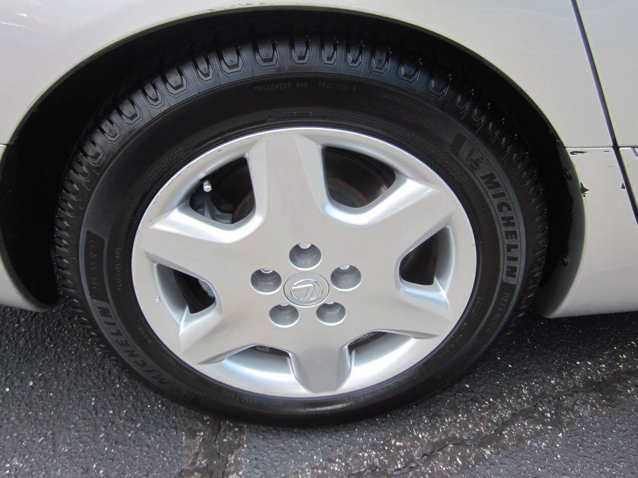 Used 2004 Lexus LS 430 RWD image 16