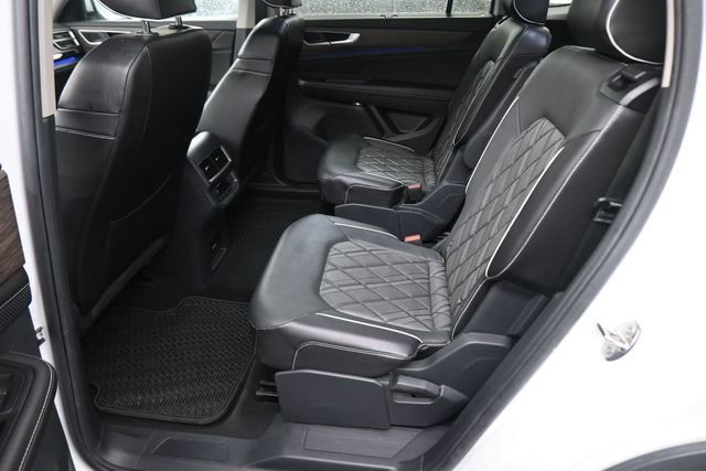 Used 2024 Volkswagen Atlas SEL Premium R-Line AWD/4WD image 34