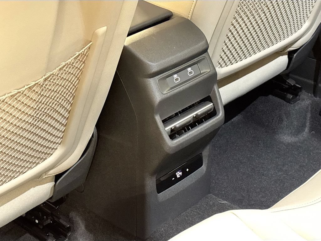 New 2026 Audi Q3 quattro 2.0T AWD/4WD image 17