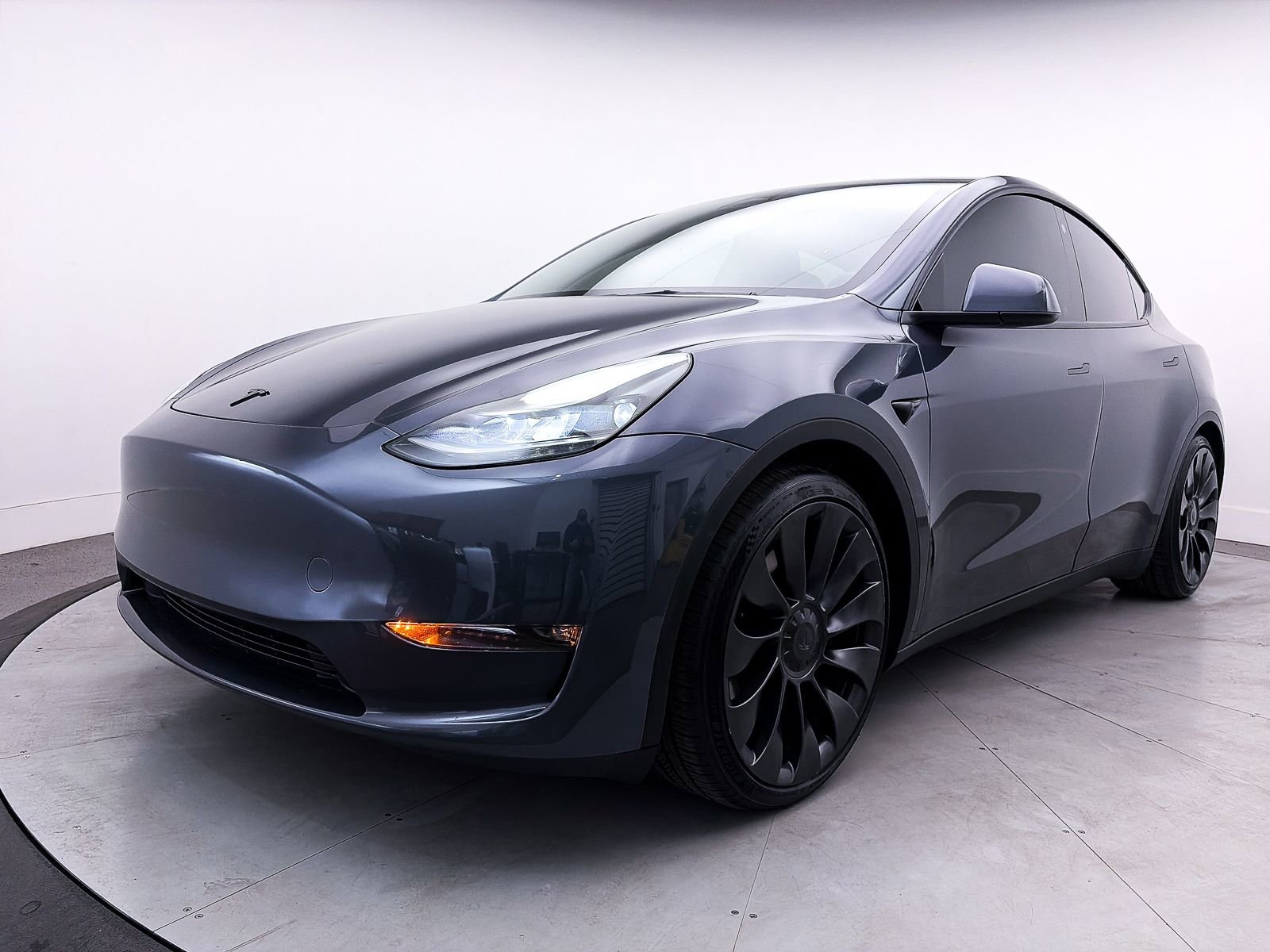 Used 2023 Tesla Model Y Performance image 10