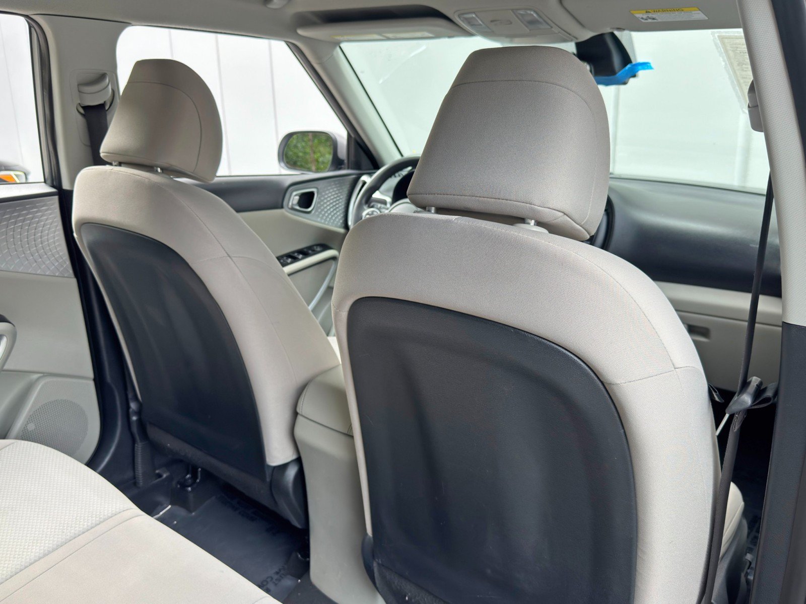 Used 2023 Kia Soul LX w/ LX Technology Package FWD image 28