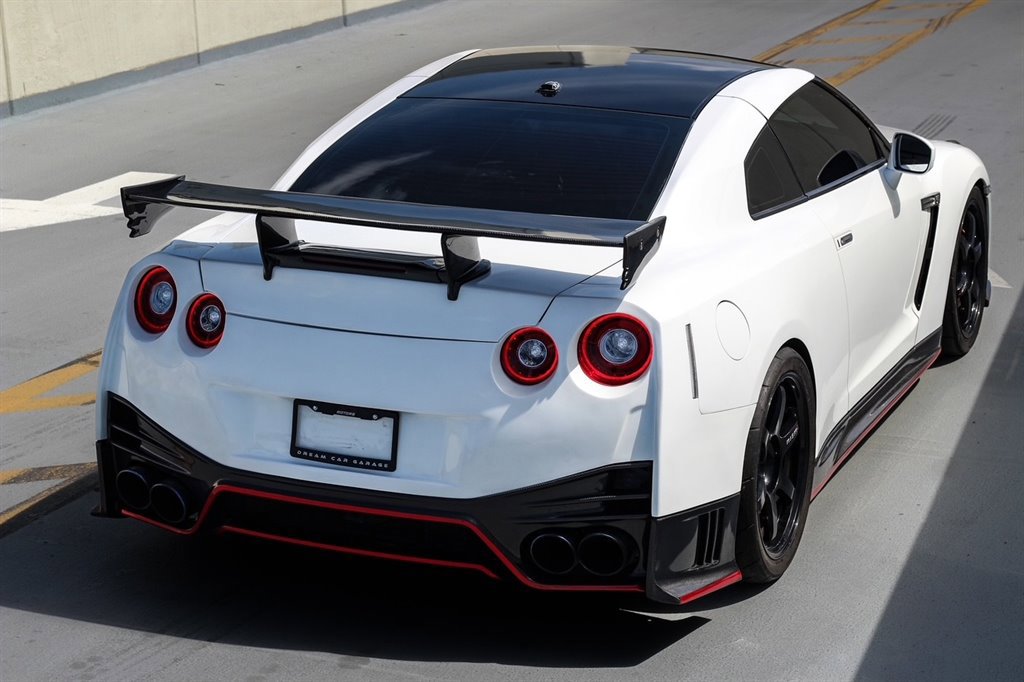 Used 2013 Nissan GT-R Premium AWD/4WD image 4