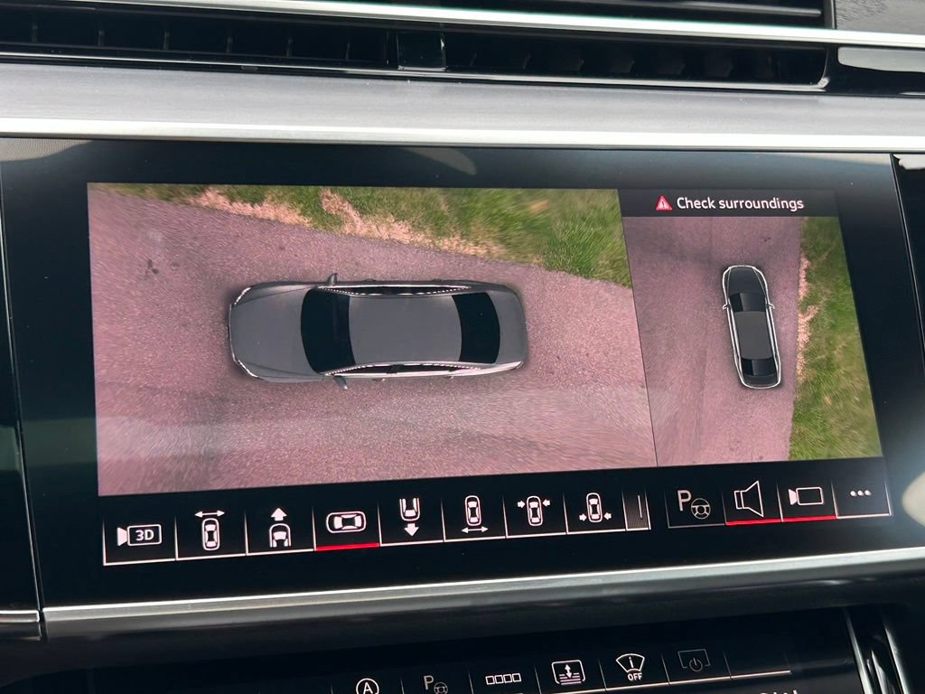 Used 2025 Audi A8 L 3.0T AWD/4WD image 34