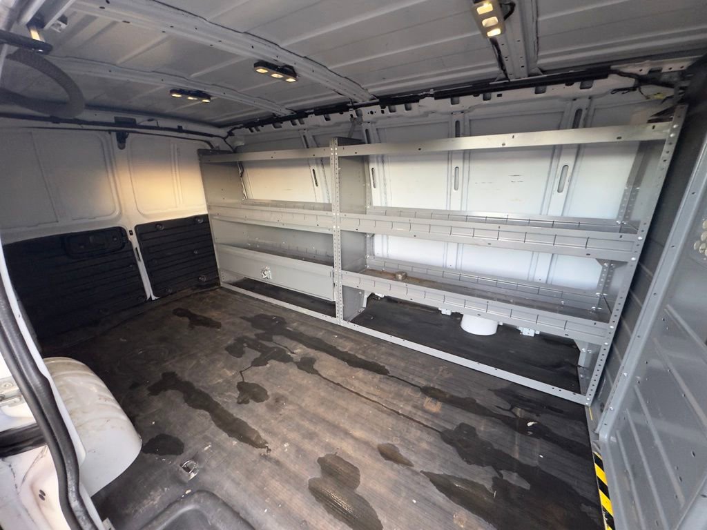 Used 2019 Chevrolet Express 2500 RWD image 11