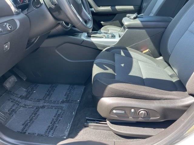 Used 2024 Chevrolet Blazer LT w/ Convenience Package FWD image 5