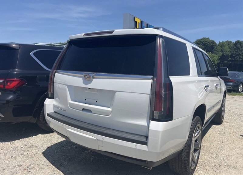 Used 2016 Cadillac Escalade Premium AWD/4WD image 7