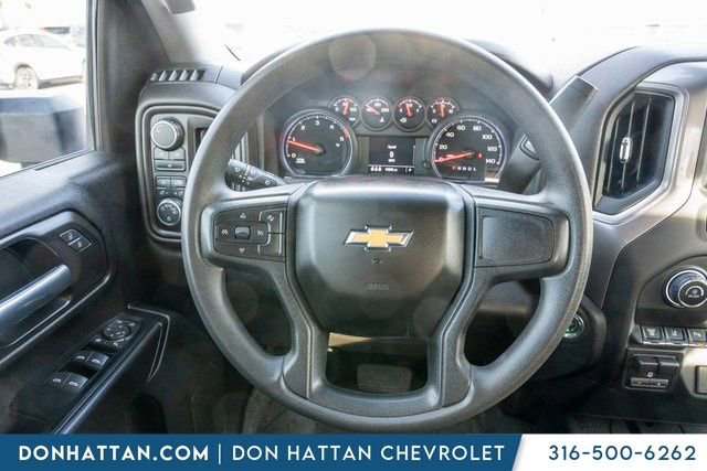 Used 2024 Chevrolet Silverado 2500 Custom w/ Custom Value Package image 6