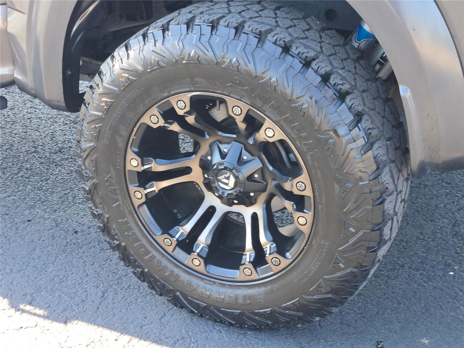 Used 2018 Ford F150 Raptor w/ Equipment Group 802A Luxury image 16