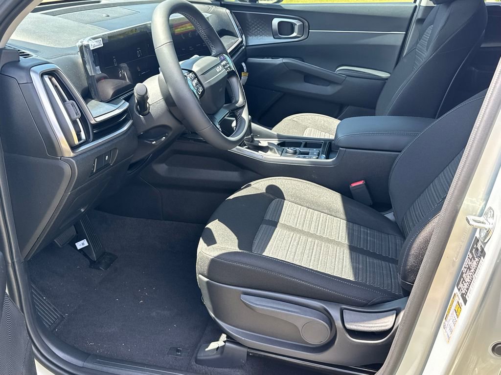 New 2026 Kia Sorento LX image 9