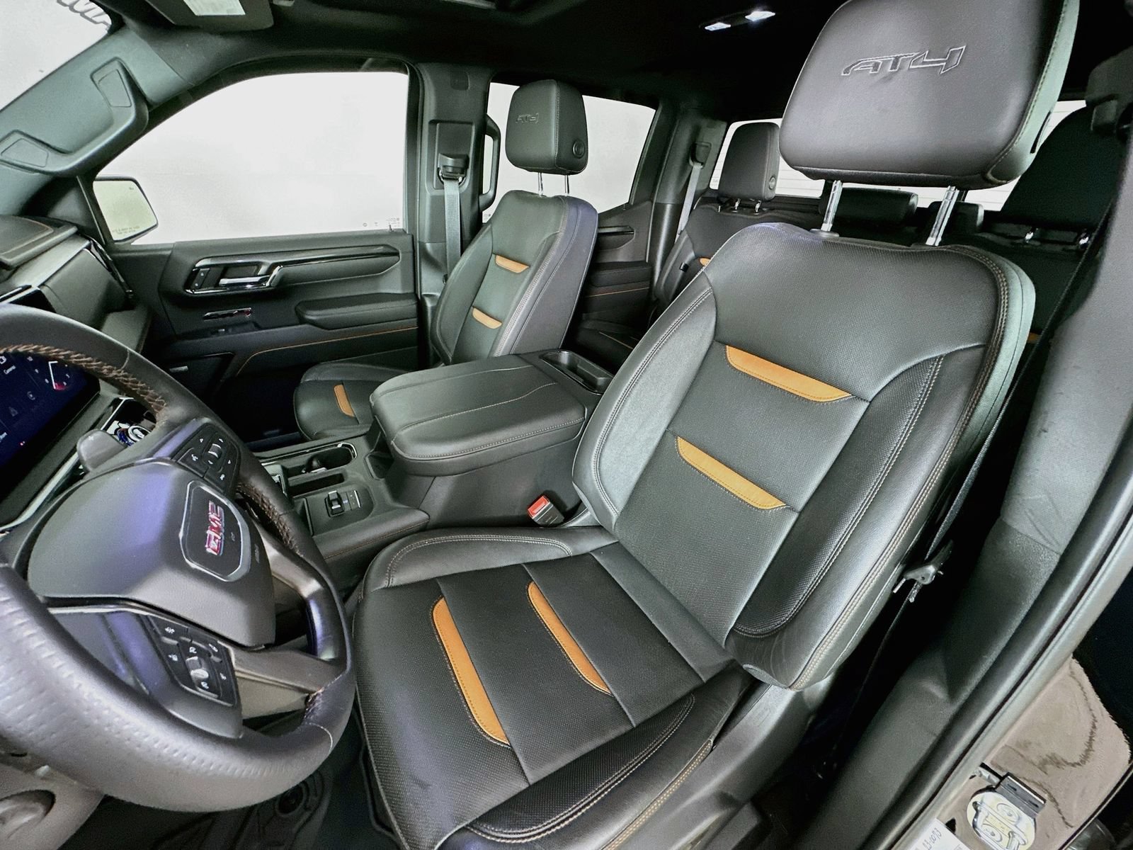 Used 2023 GMC Sierra 1500 AT4 w/ AT4 Premium Package AWD/4WD image 32