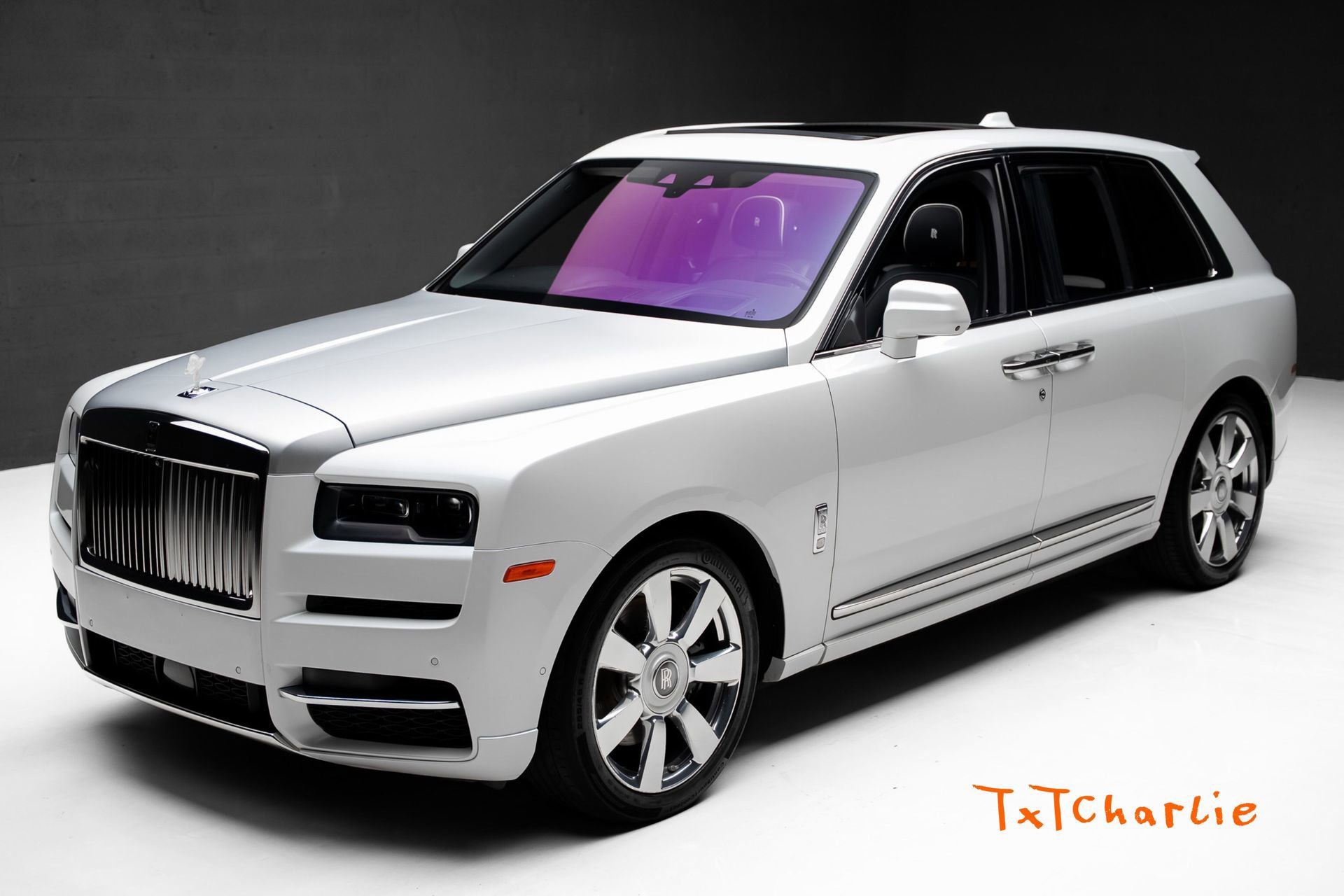 Used 2019 Rolls-Royce Cullinan AWD/4WD image 1