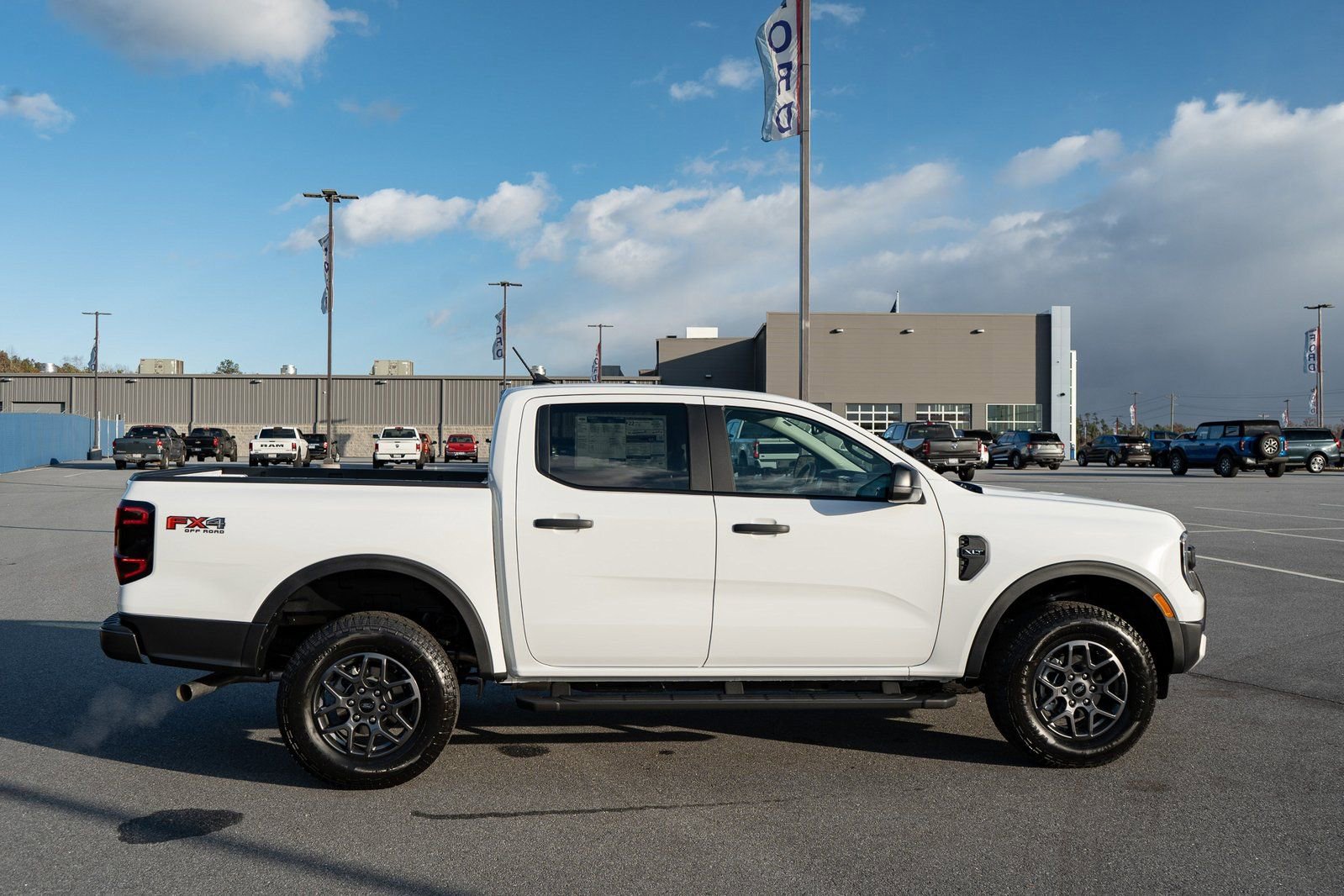 New 2025 Ford Ranger XLT w/ FX4 Off-Road Package image 11