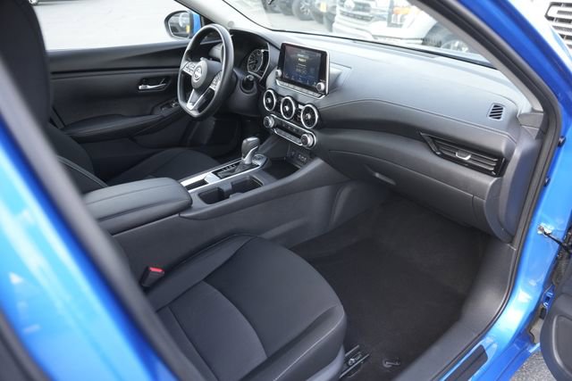 Used 2025 Nissan Sentra SV image 17