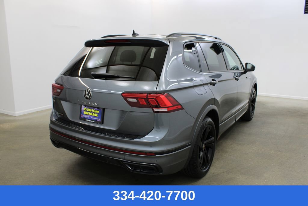 Certified 2023 Volkswagen Tiguan SE R-Line image 4