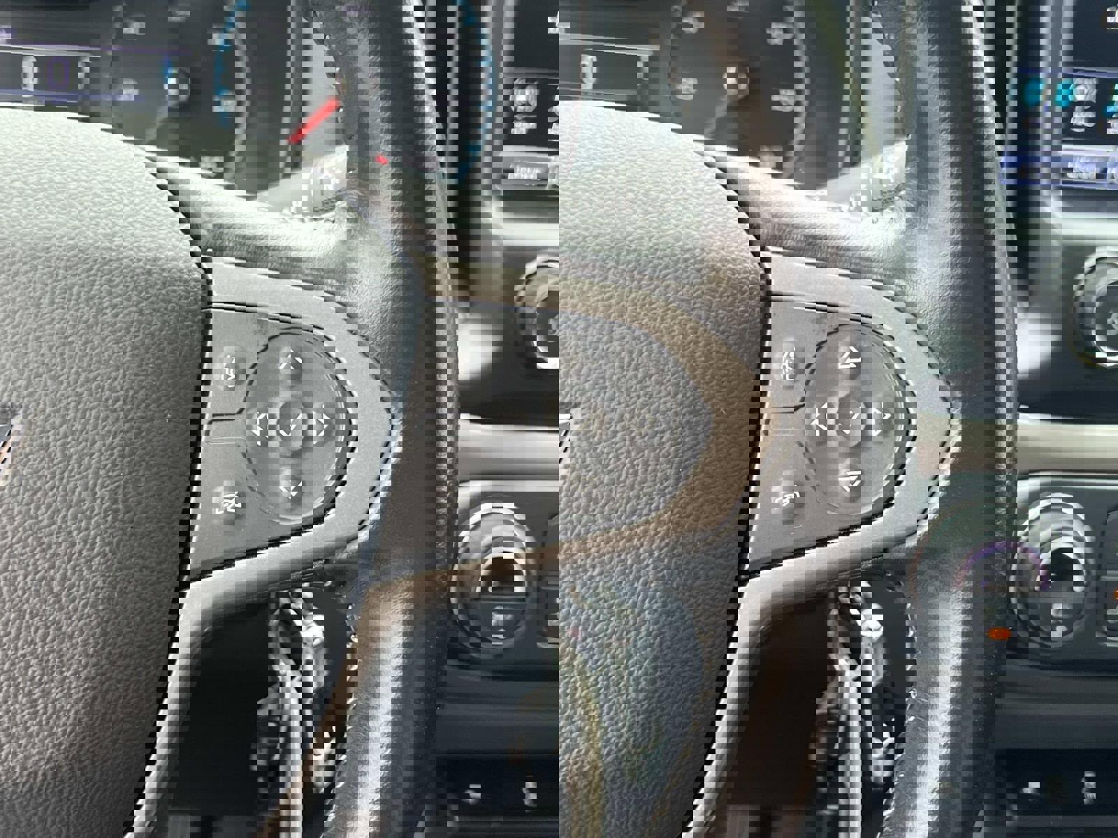 Used 2018 Chevrolet Colorado Z71 image 26