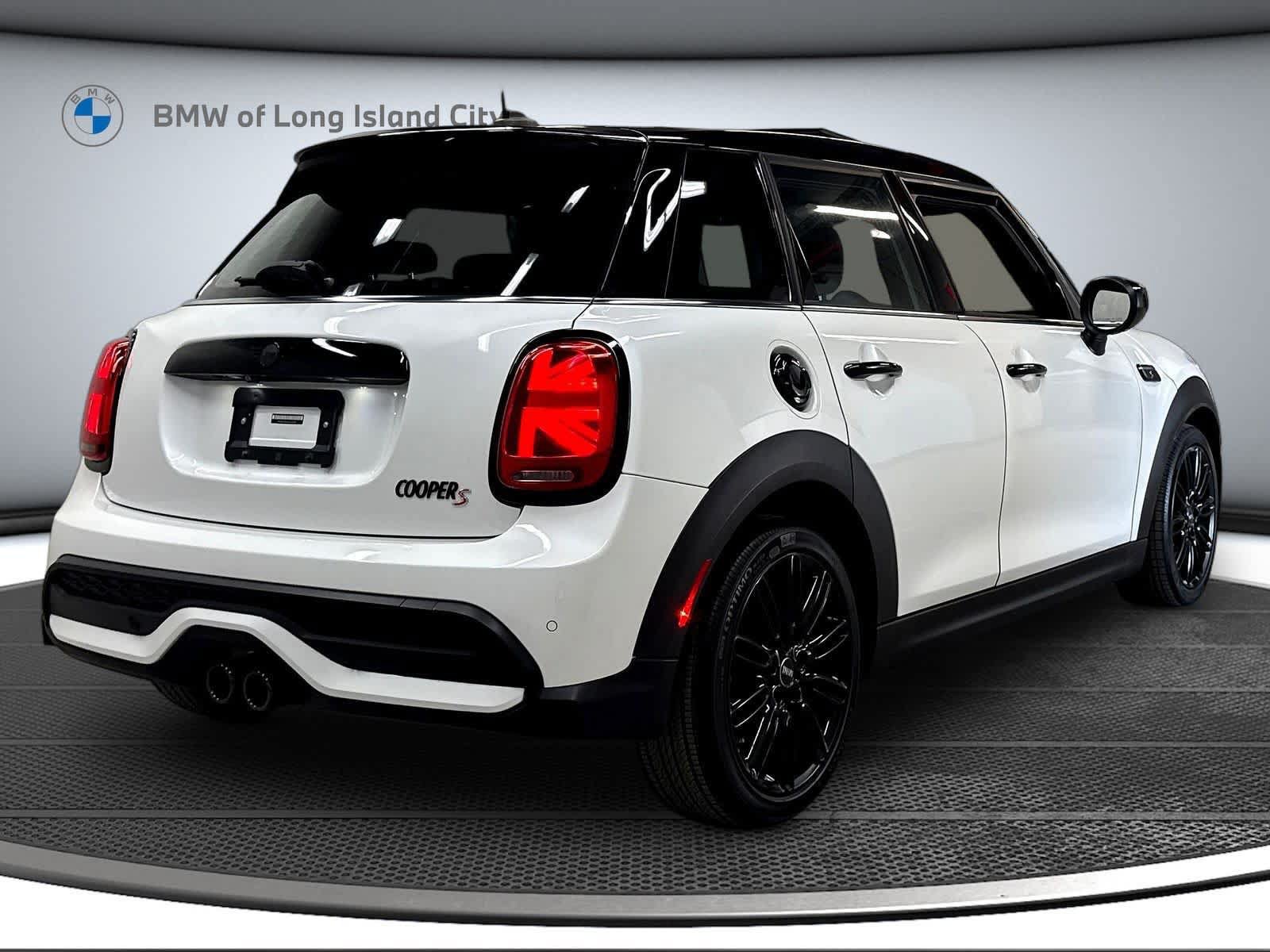 Used 2024 MINI Cooper S w/ Signature Upholstery Package FWD image 5