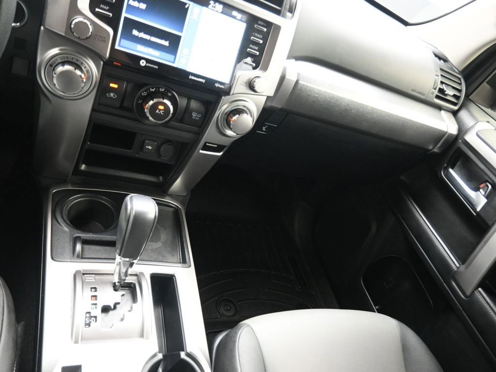 Used 2020 Toyota 4Runner SR5 Premium RWD image 9