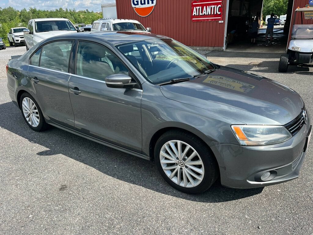 Used 2014 Volkswagen Jetta TDI FWD image 2