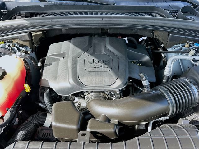 Used 2024 Jeep Grand Cherokee L Summit w/ Advanced Protech Group IV image 34