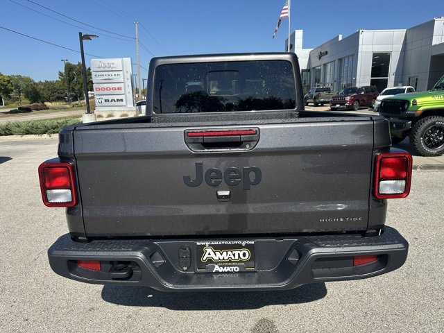 New 2025 Jeep Gladiator Sport image 7