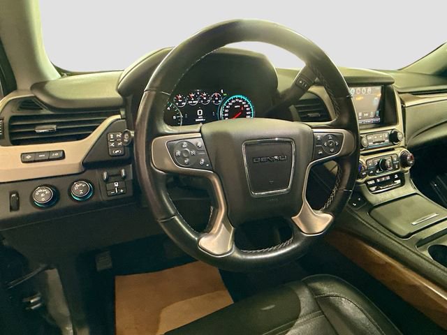 Used 2020 GMC Yukon Denali w/ Denali Premium Package AWD/4WD image 12
