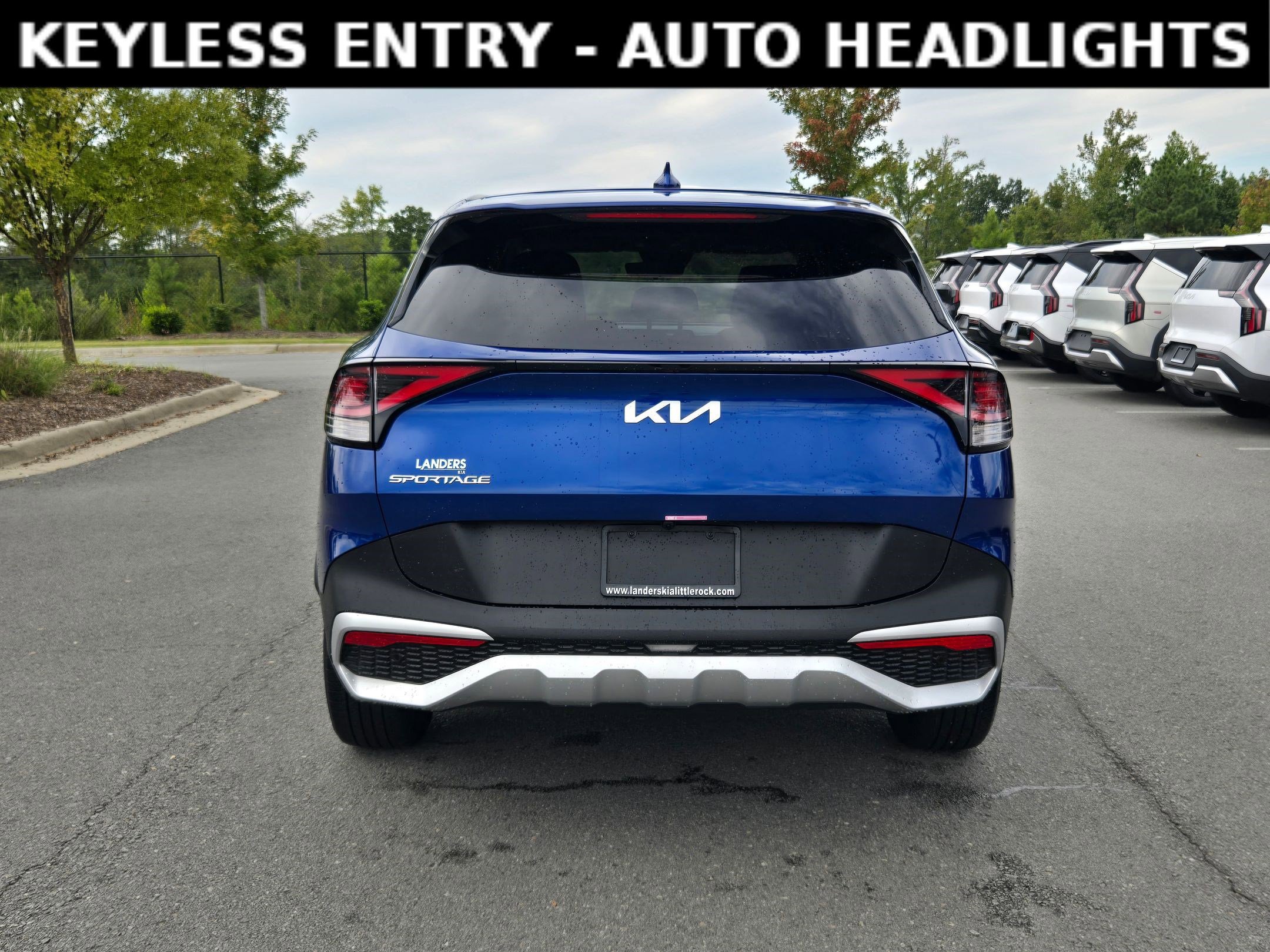 Used 2025 Kia Sportage EX image 6