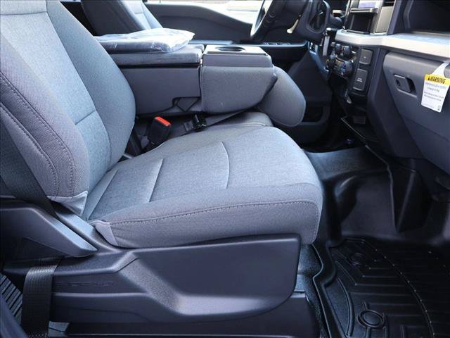 Used 2025 Ford F550 4x4 Crew Cab Super Duty image 28