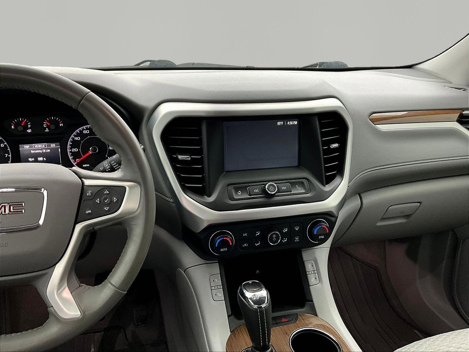 Used 2018 GMC Acadia SLE w/ Driver Alert Package I FWD image 9