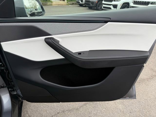 Used 2026 Tesla Model Y Long Range AWD/4WD image 52